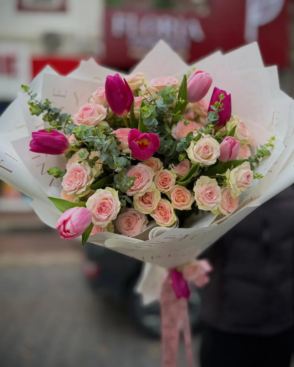 TULİP AND ROSE
